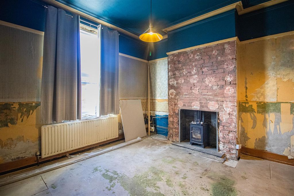 Property photo 2 of 10 Reception 1