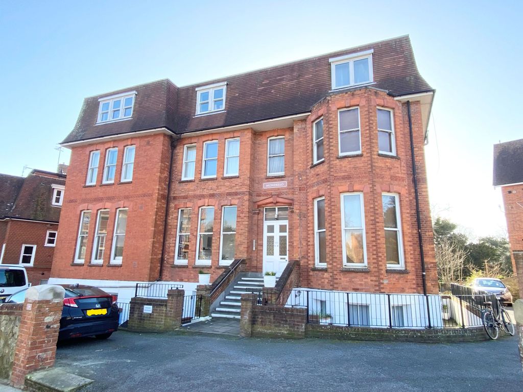 Property photo 1 of 6