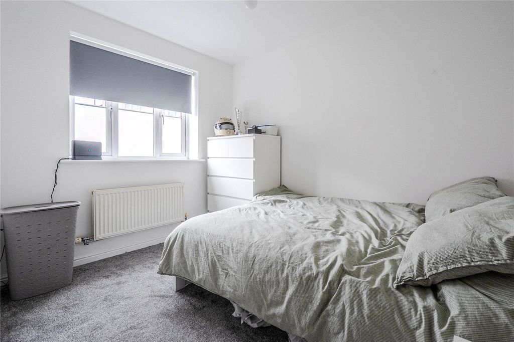 Property photo 3 of 8 Picture No. 11