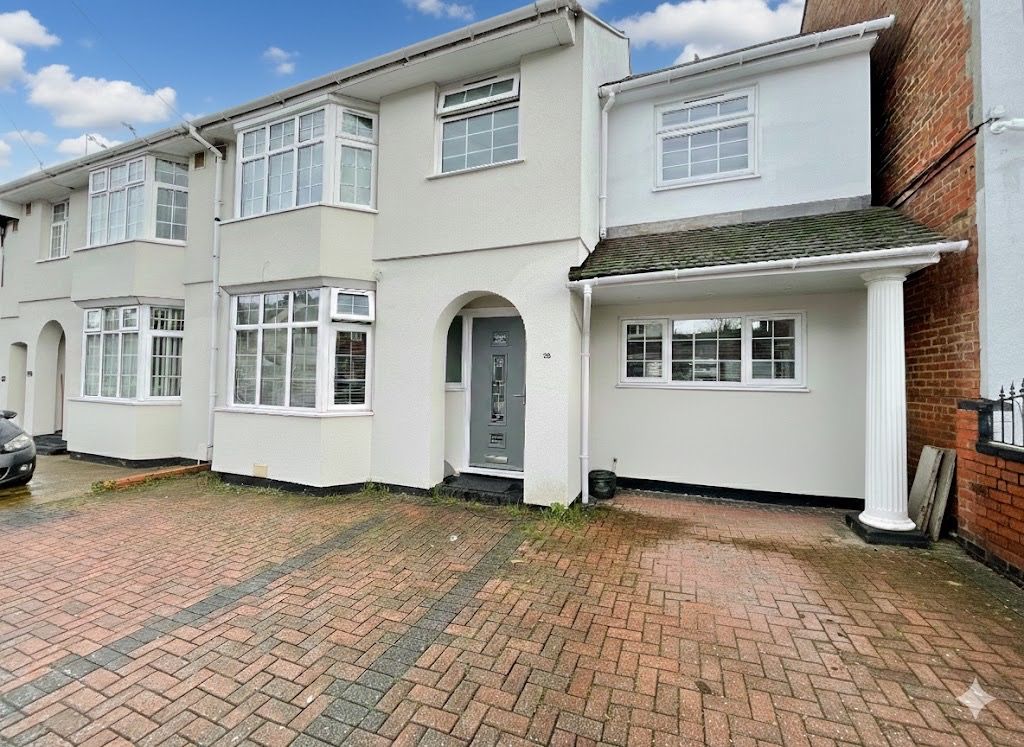 Property photo 1 of 12 4900570