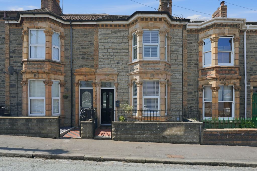 Property photo 1 of 27