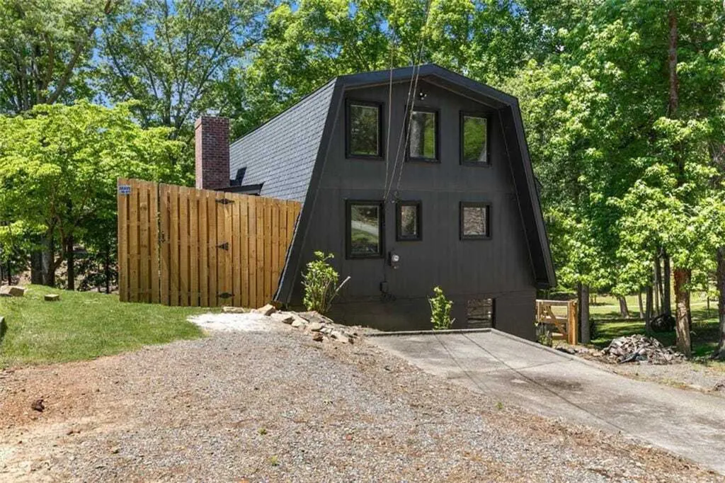 Property photo 1 of 31