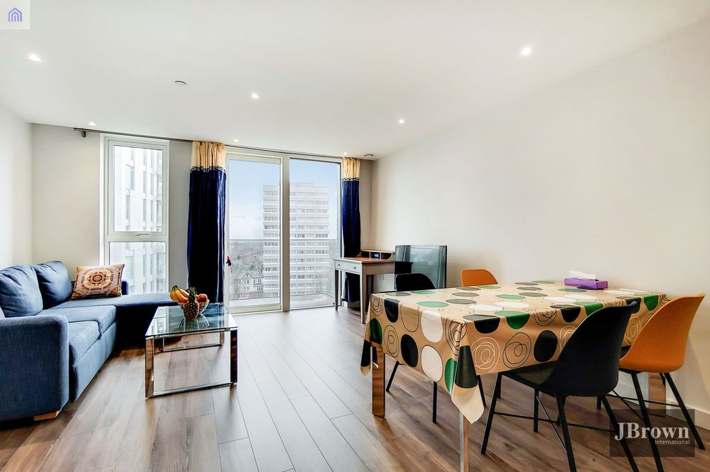 Property photo 1 of 10