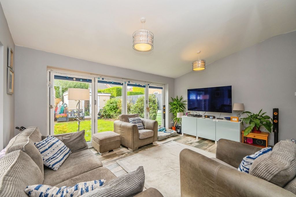Property photo 2 of 29 Pbox-Img.Jpg
