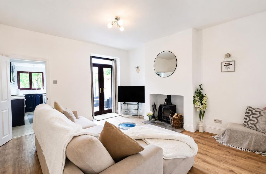 Property photo 1 of 31 877A4952-7500-4168-Ab2A-Fe009Fb01957.Png