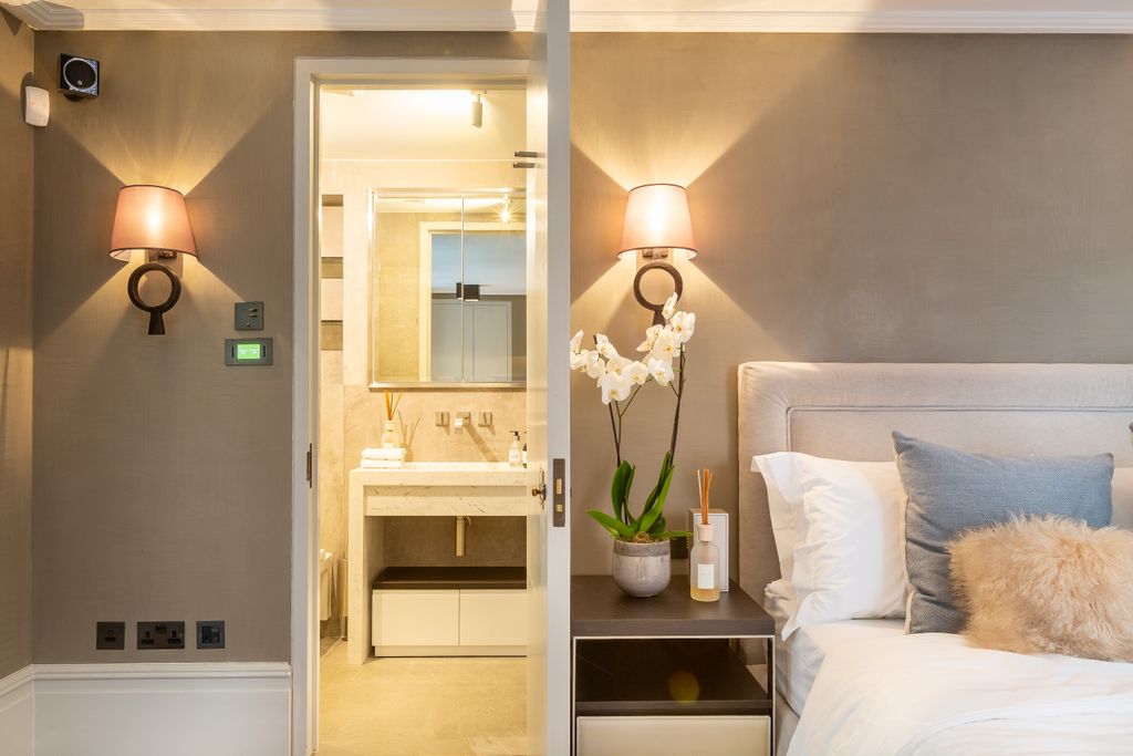 Property photo 3 of 6