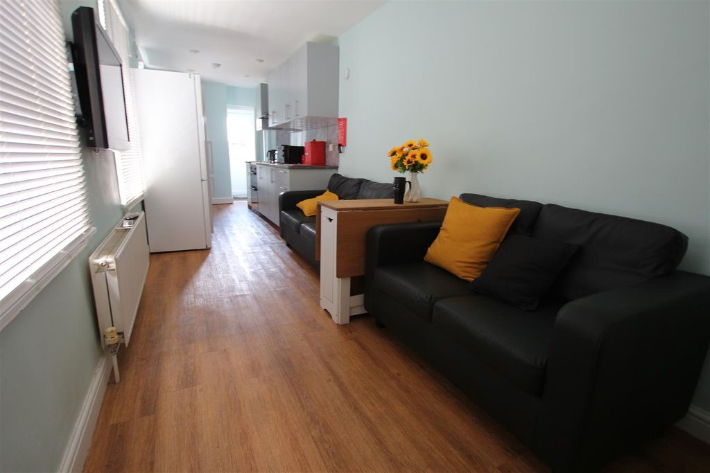 Property photo 3 of 8 Img_2795.Jpg