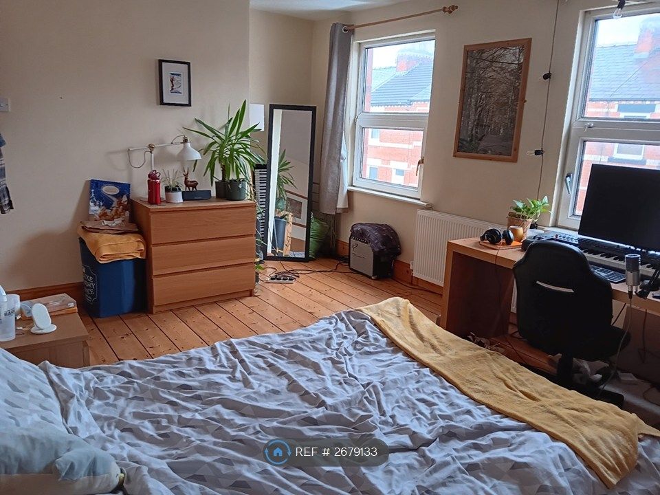 Property photo 3 of 11 Bedroom 1 - Very Large Double