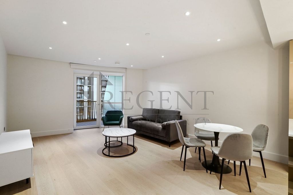 Property photo 2 of 16 Open Plan