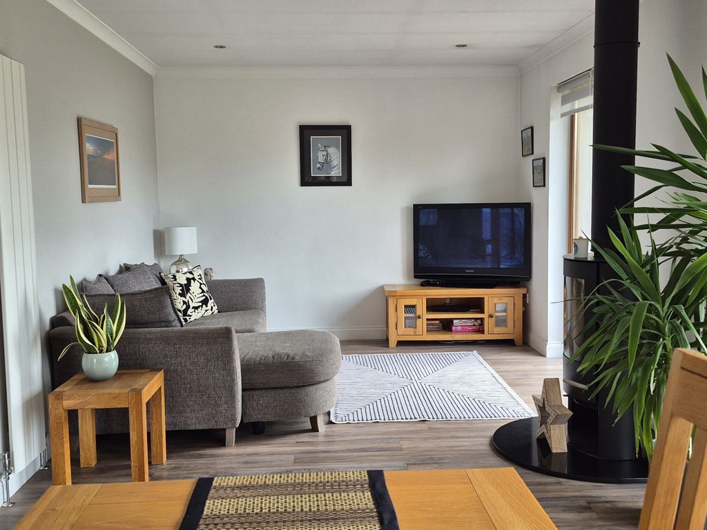 Property photo 2 of 16 Living Room
