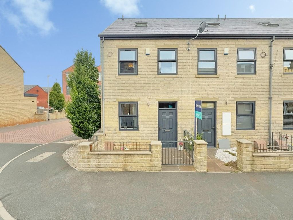 Property photo 1 of 20 Front