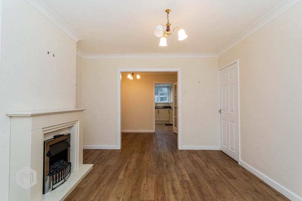 Property photo 2 of 17 Picture No. 04