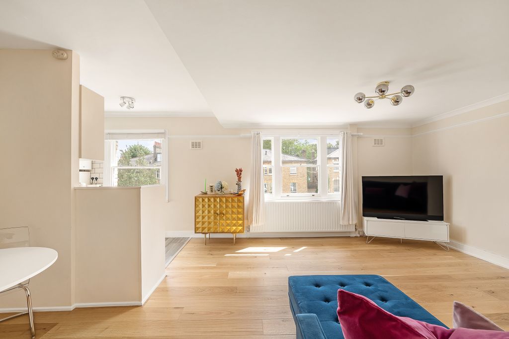 Property photo 3 of 16 1