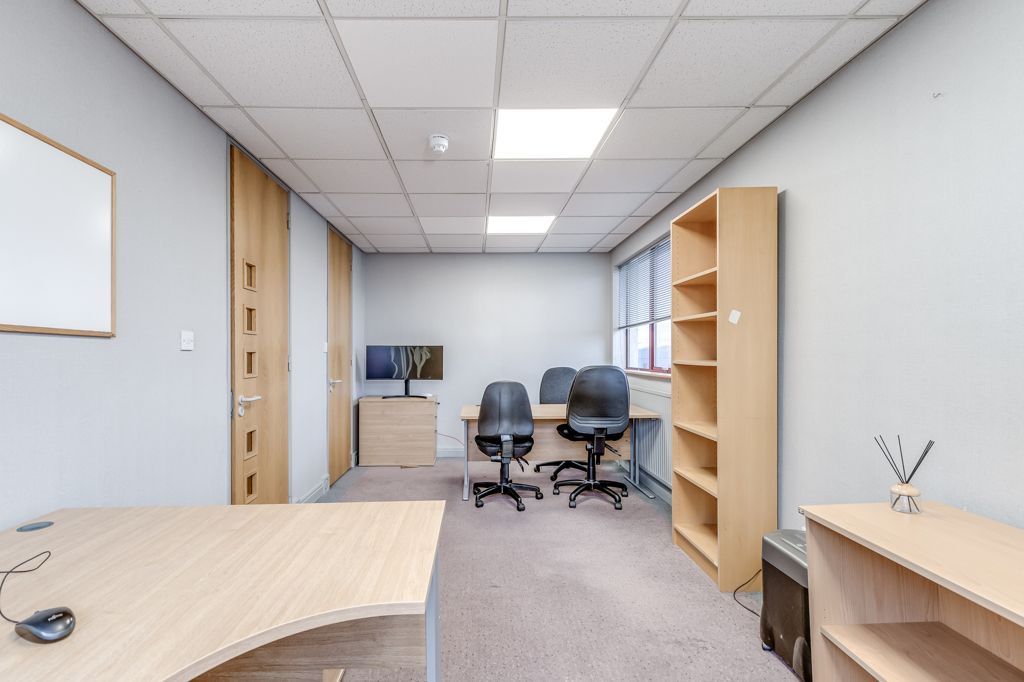 Property photo 3 of 9 Photo 3