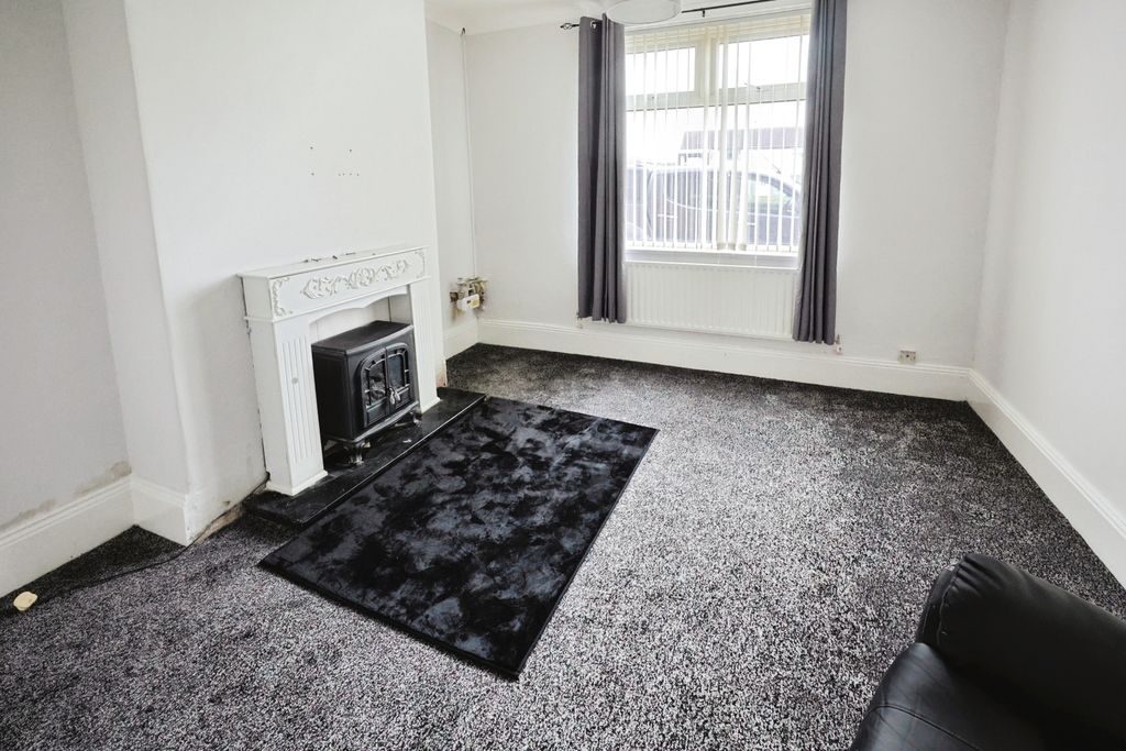 Property photo 2 of 9 Pbox-Img.Jpg