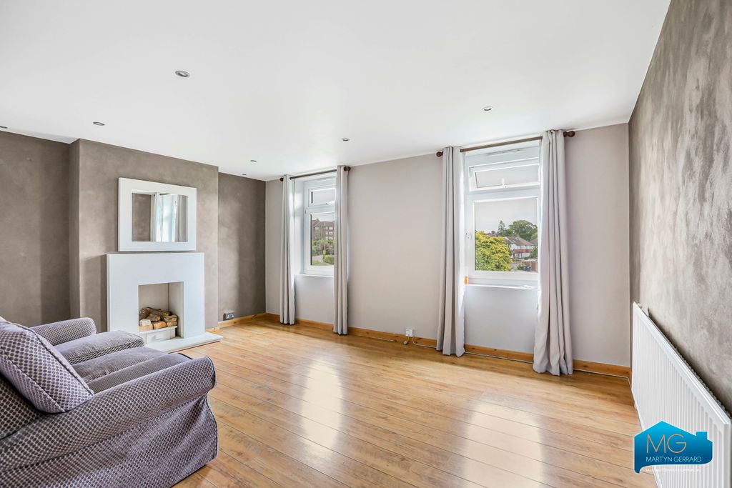 Property photo 3 of 11 Picture No. 02