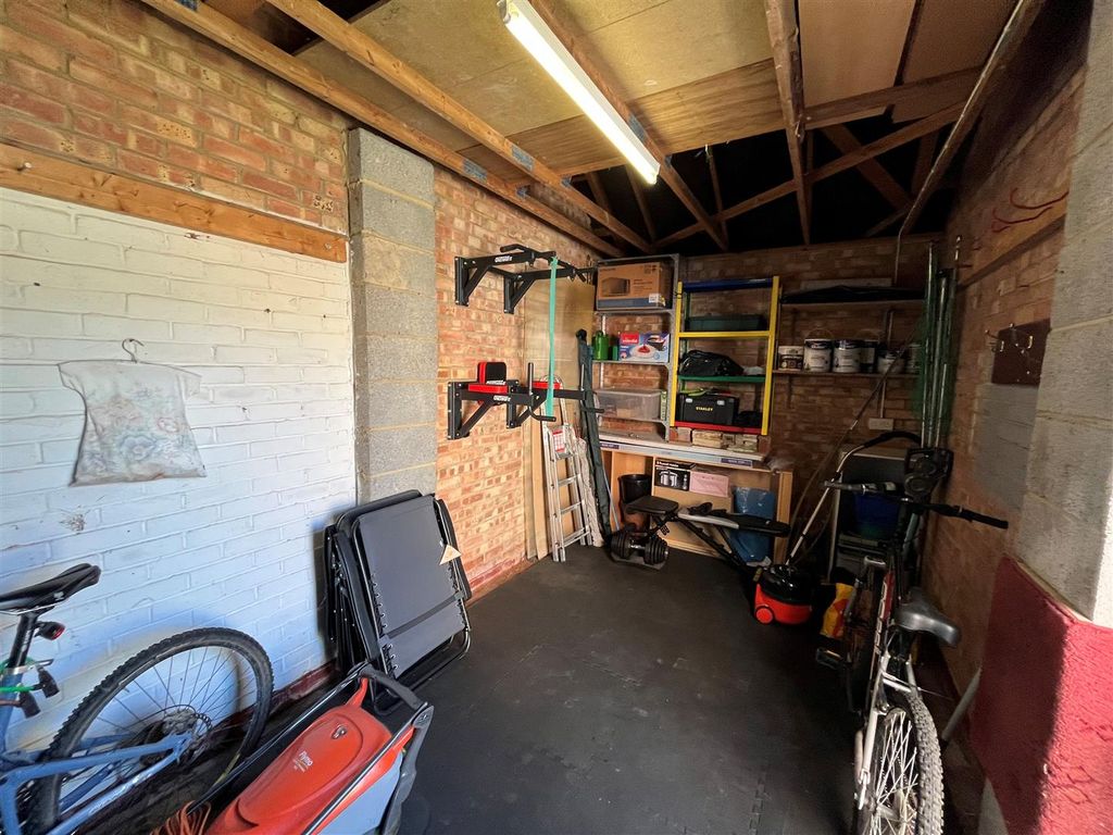 Additional image 18 of 3 bed semi-detached house to rentFenners, Weston-Super-Mare BS22