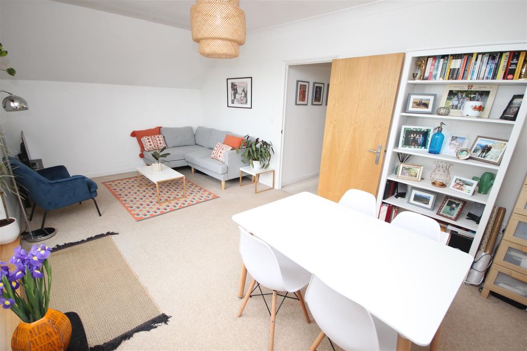 Property photo 3 of 14 Img_2148.Jpg