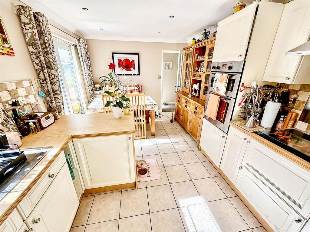 Additional image 7 of 3 bed detached bungalow for saleMaes Y Llan, Llansantffraid SY22