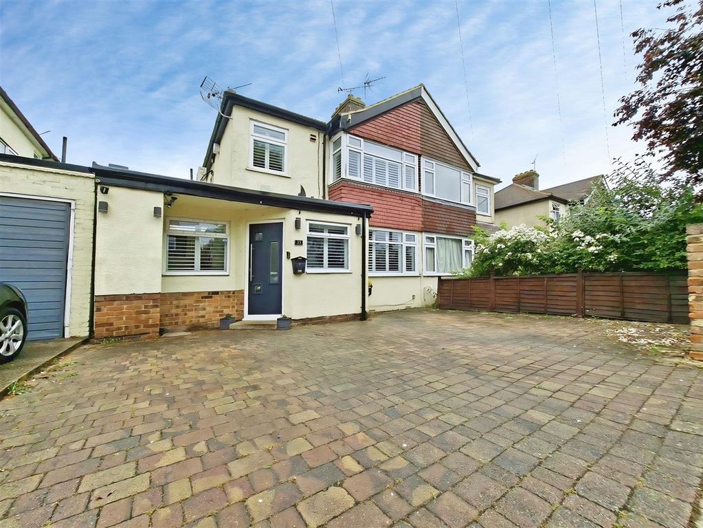 Property photo 1 of 28 Valley View Road