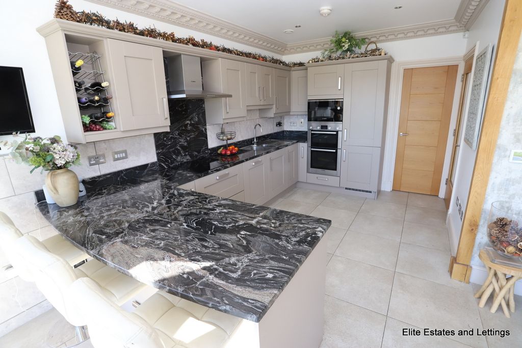 Property photo 3 of 32 03-Img_9686