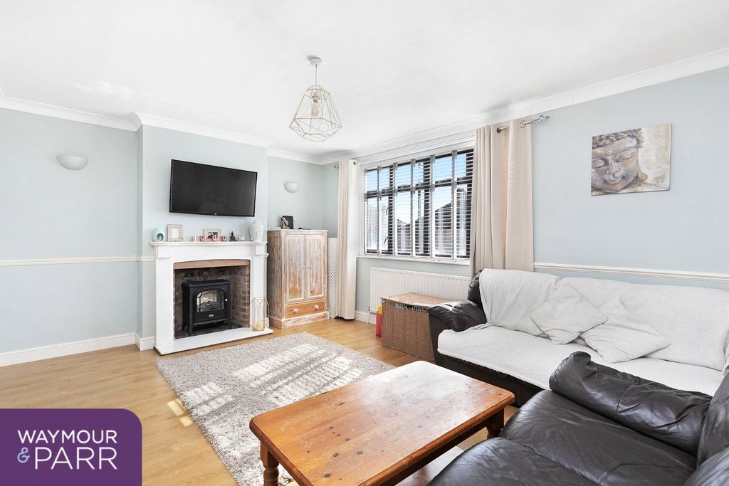 Property photo 3 of 13 Living Room