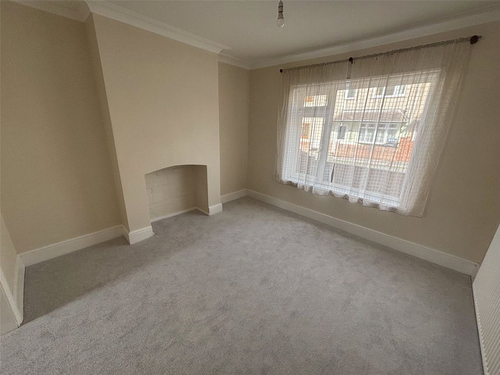 Property photo 2 of 10 Picture No. 11