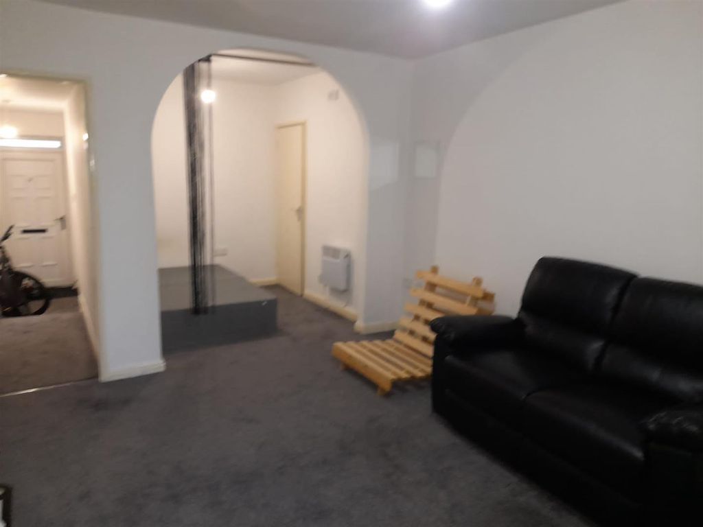 Property photo 2 of 10 1.Jpg