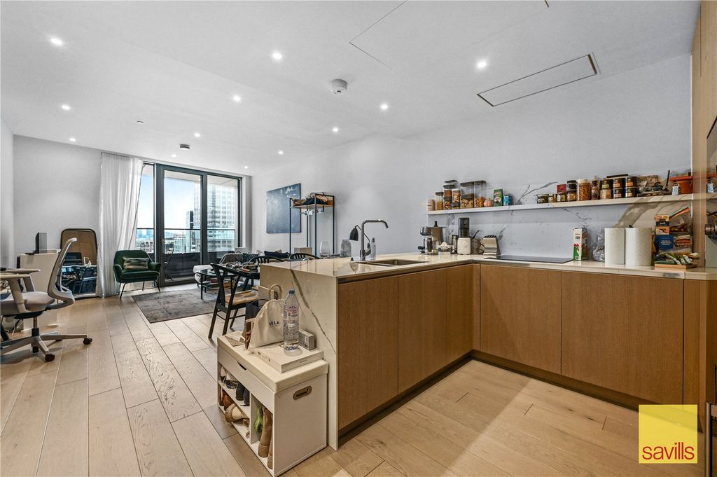 Property photo 1 of 17 Reception/Kitchen