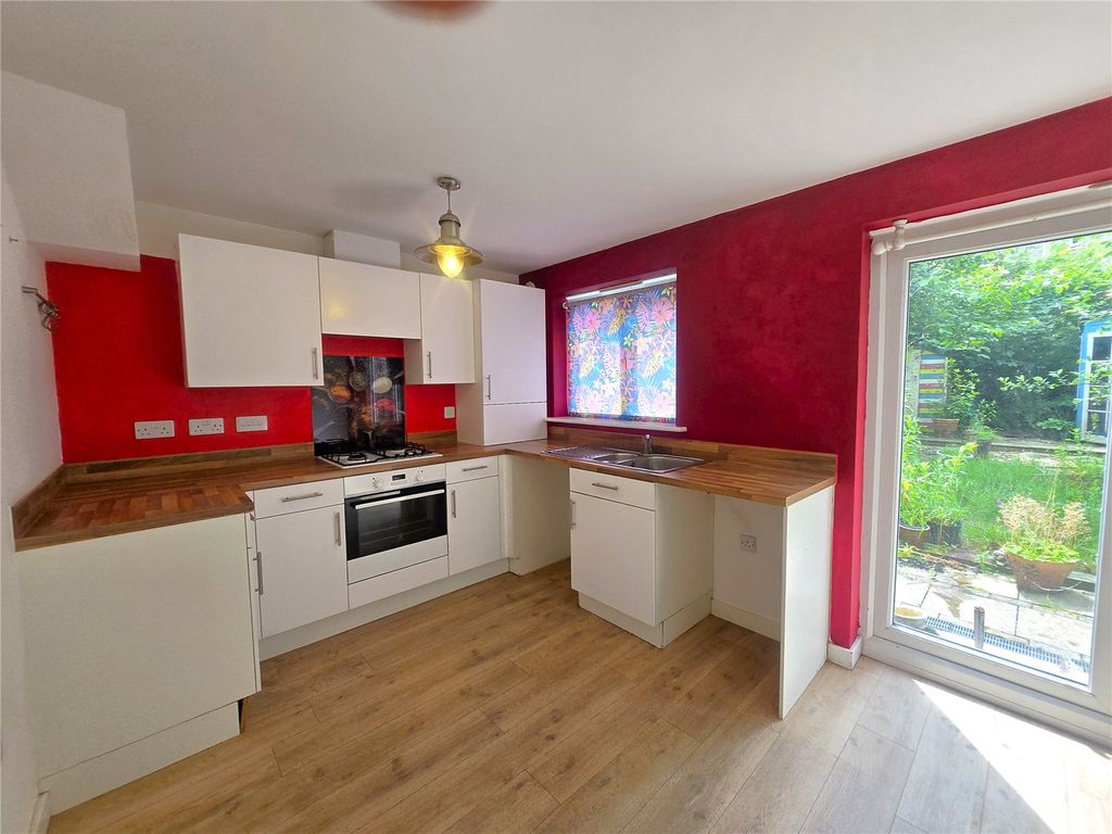 Property photo 2 of 13 Picture No. 02