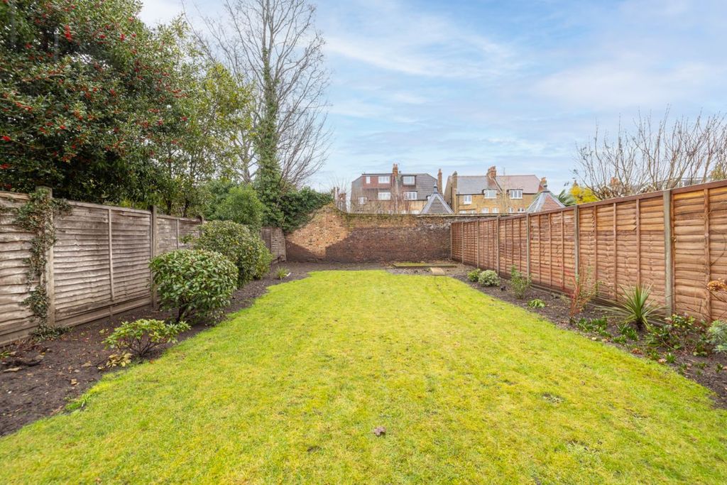 Property photo 2 of 22