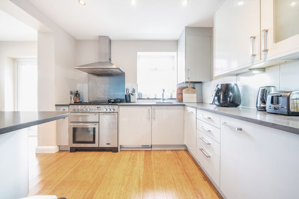 Property photo 2 of 18 1225825 (5).Jpg