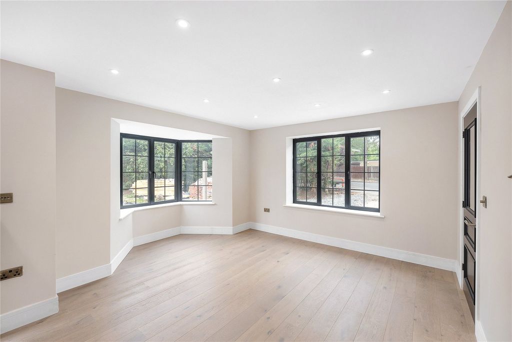 Property photo 2 of 13 Picture No. 05