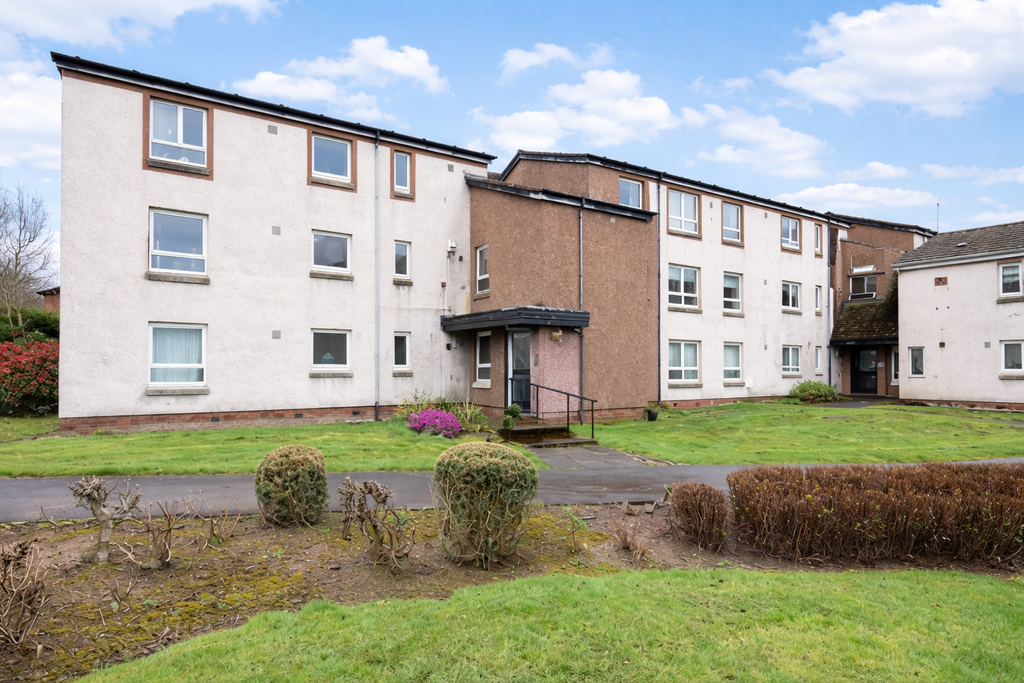 Property photo 1 of 12 2 Bed Flat For Sale May Gardens, Hamilton ML3