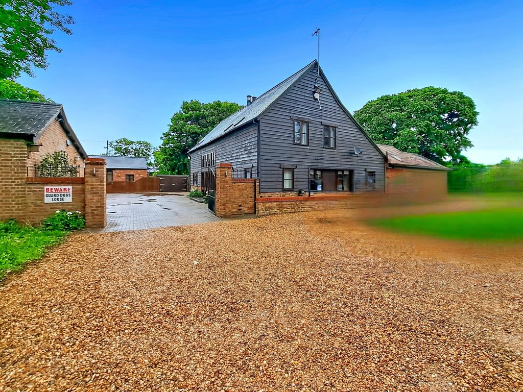 Property photo 1 of 40 The-Barn_00043