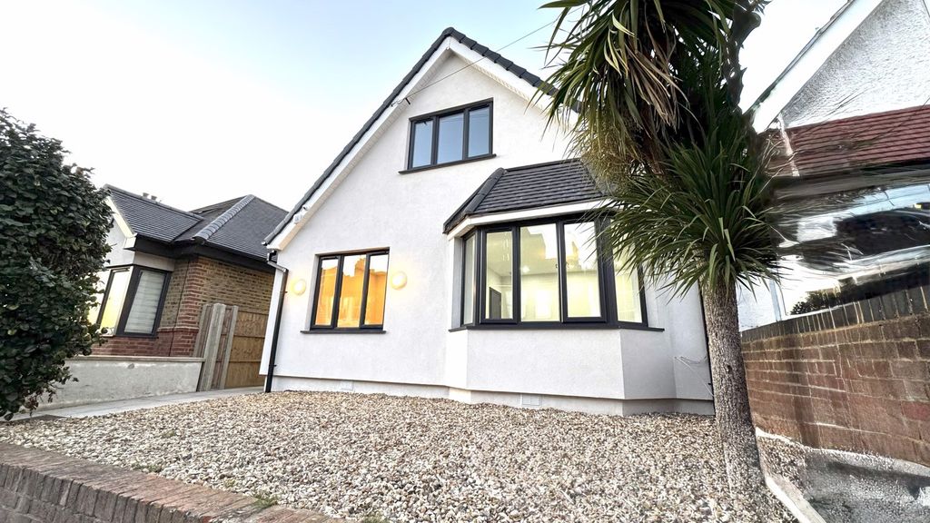 Property photo 1 of 18 Front View