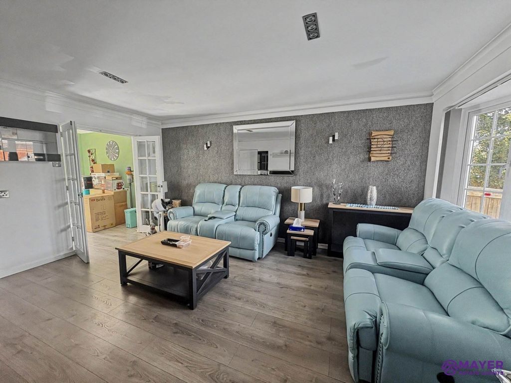 Property photo 2 of 13