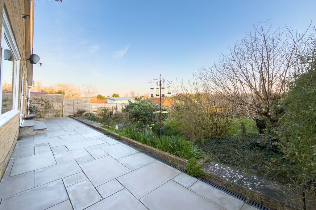 Property photo 3 of 19