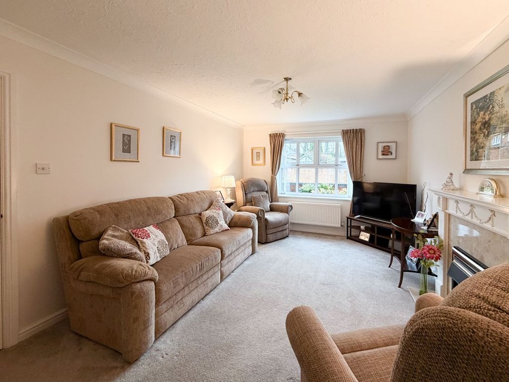 Property photo 3 of 36