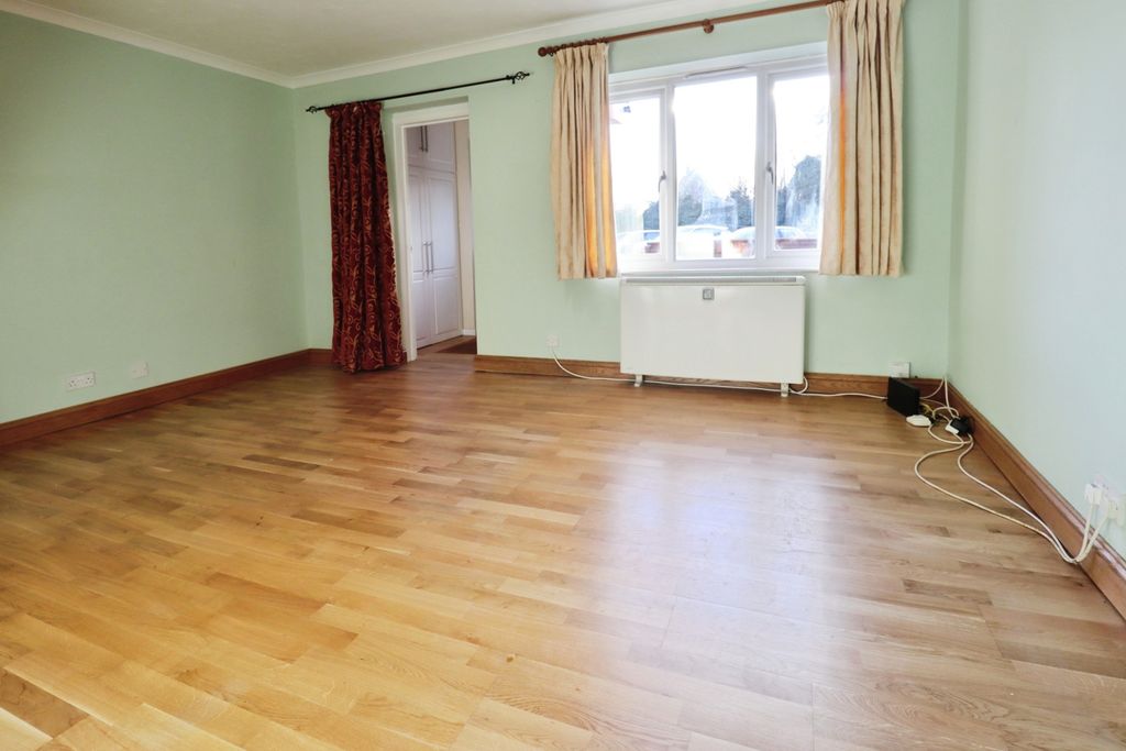 Property photo 3 of 9