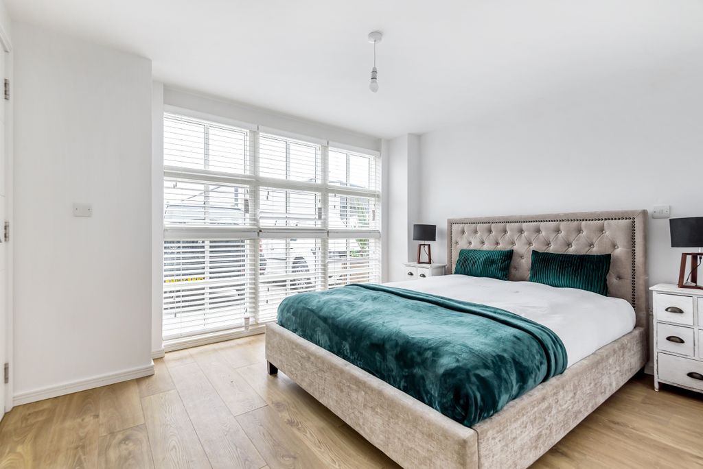Property photo 3 of 5 790491 (5)