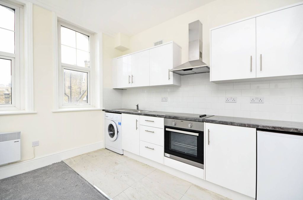 Property photo 1 of 4