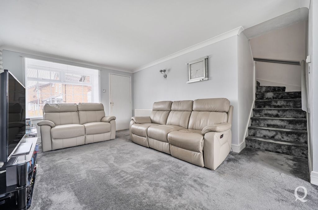 Property photo 3 of 15 9c15E127-Fdb0-406...