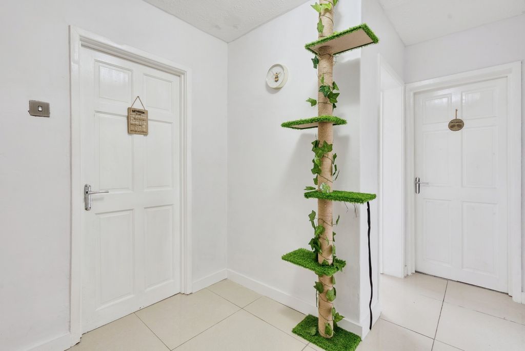 Property photo 2 of 20 Pbox-Img.Jpg