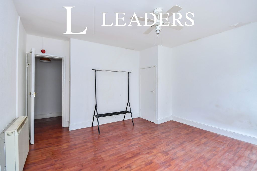 Property photo 2 of 8 00E6d518-E4De-Ed11-A