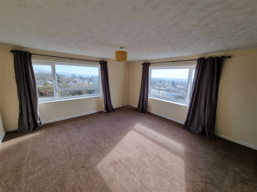 Property photo 2 of 13 Sitting Room