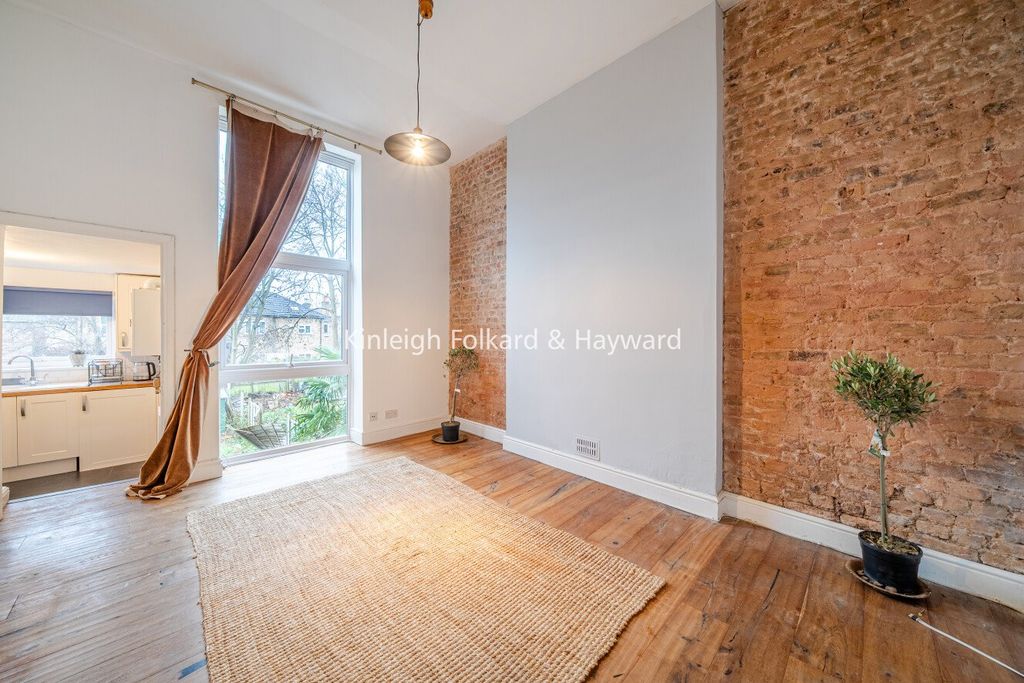 Property photo 2 of 10 Picture No. 20