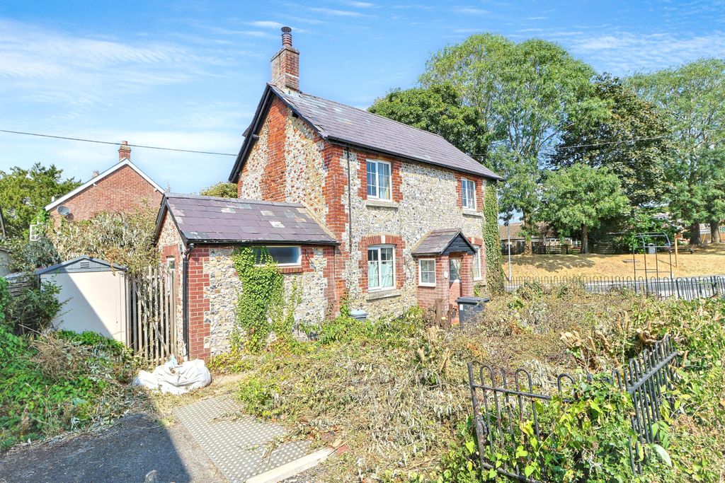 Property photo 1 of 16