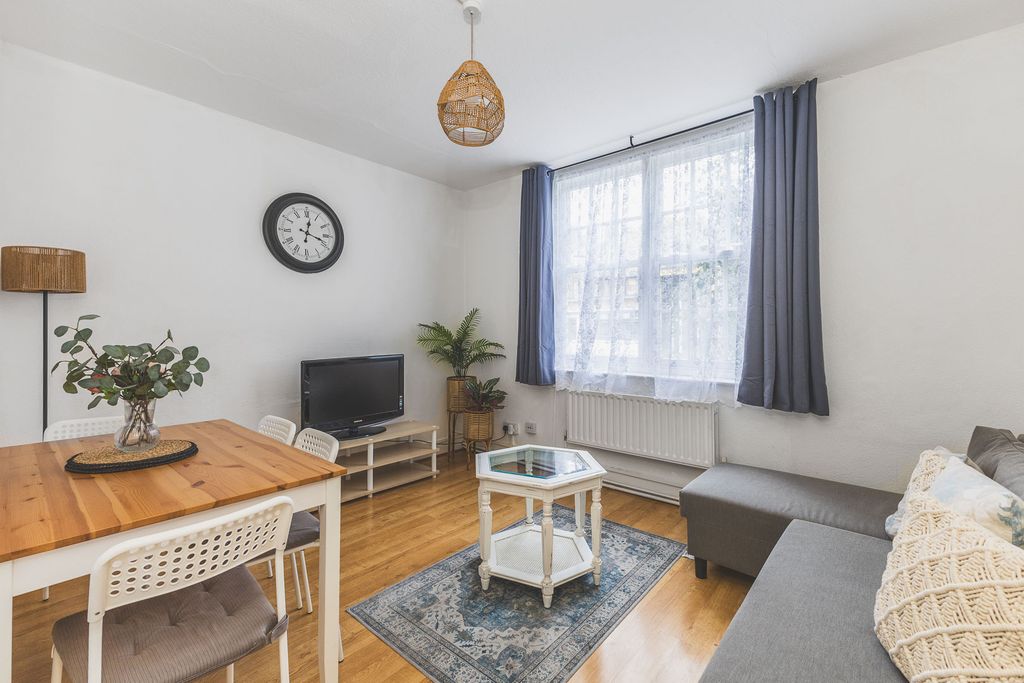 Property photo 2 of 21