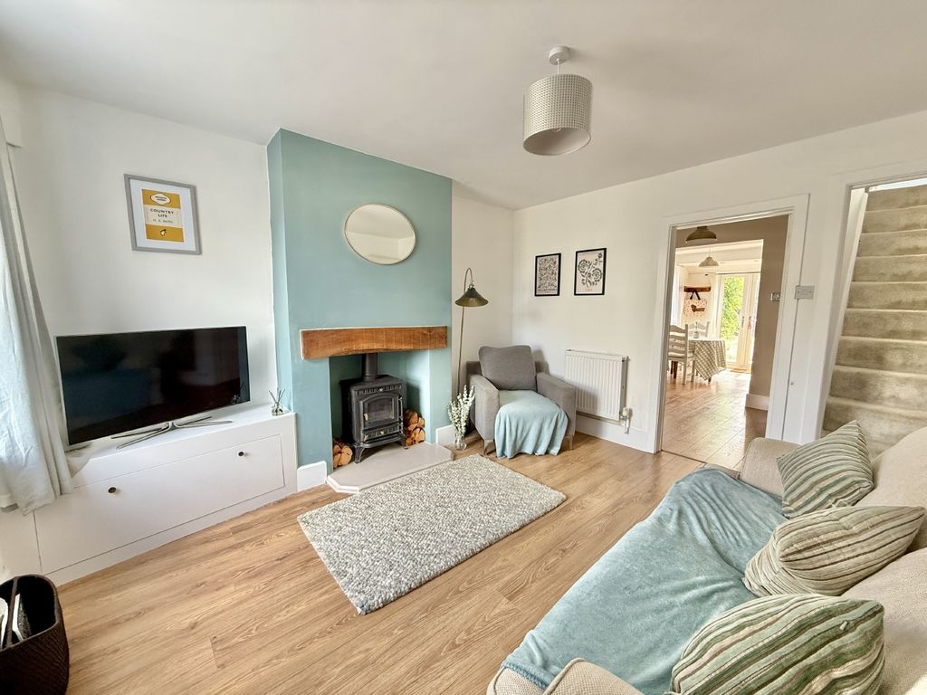Property photo 3 of 11